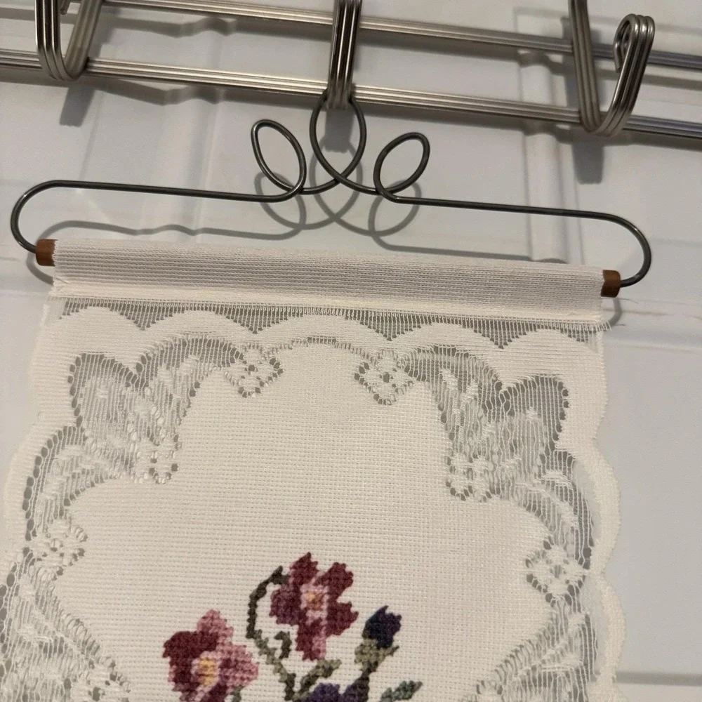 Vertical Wall Hanging Tapestry With Floral Design